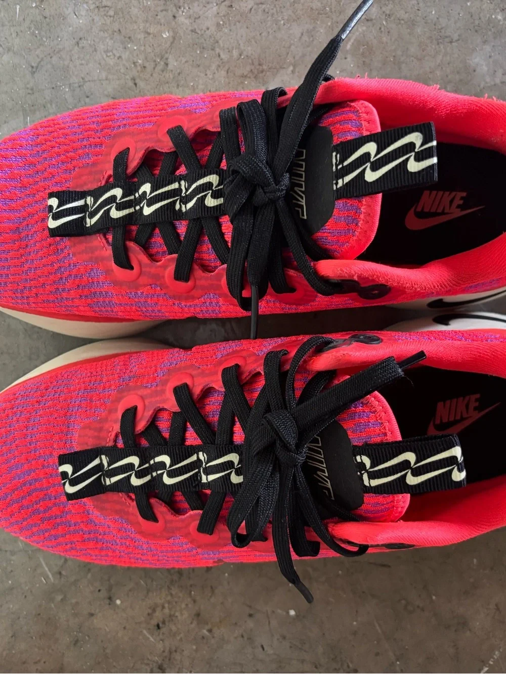 Nike Motiva Sneakers - W Size 8